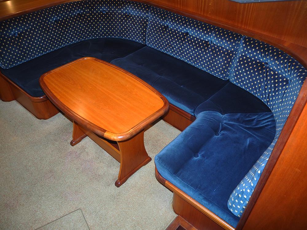 Saloon, Accommodation